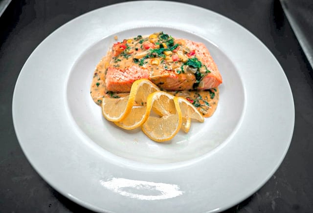 Salmon con Espinacas.